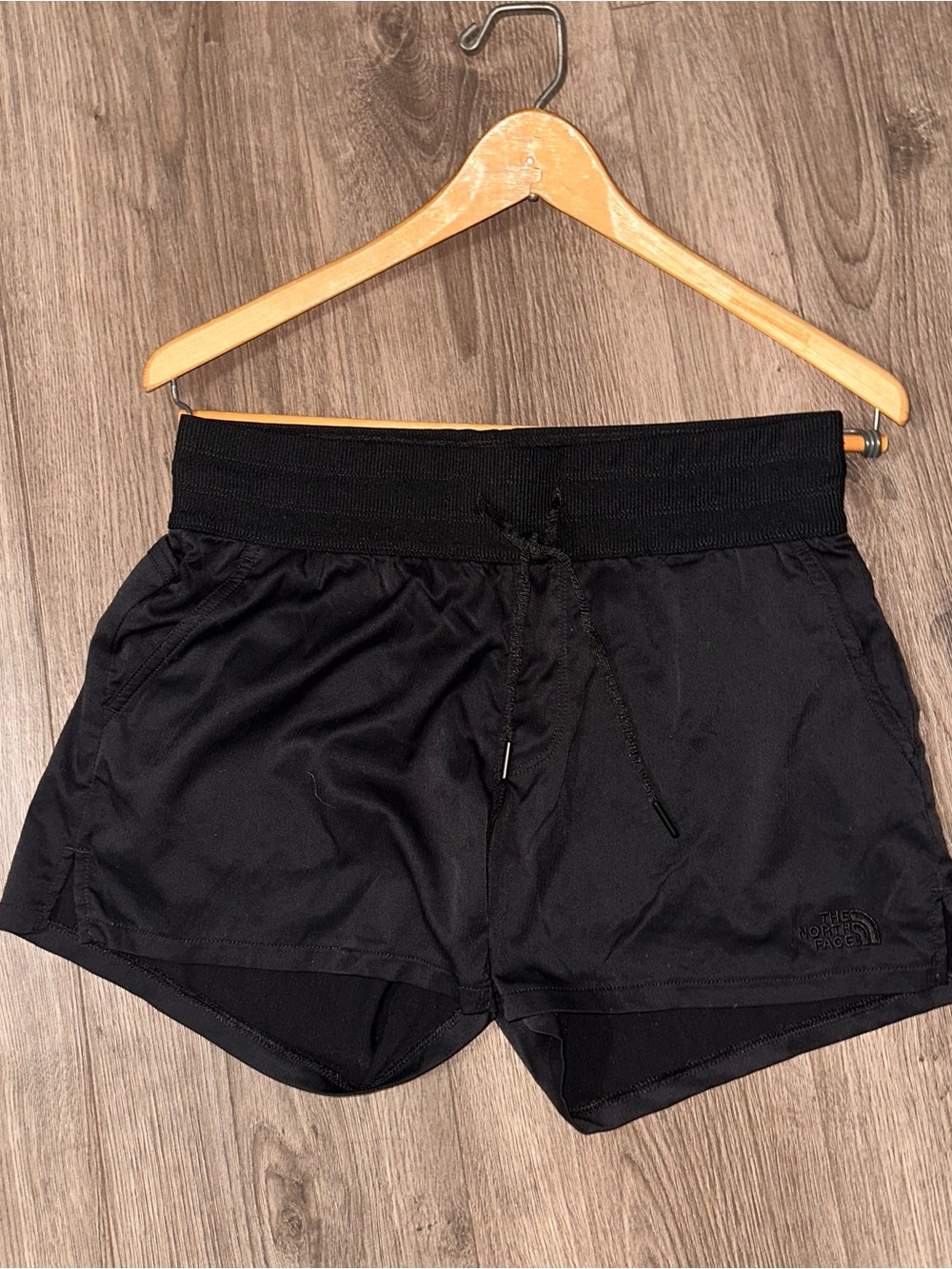 The North Face Shorts Women’s Black Athletic Drawstring Shorts Small NWOT